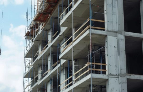 מגמות מודרניות בהתחדשות עירונית: המאזן בין חיזוק מבנים לשיקום תשתיות