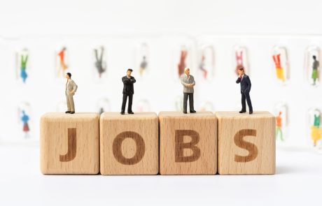 למה חיפוש עבודה באינטרנט הפך למורכב יותר – וכיצד פלטפורמות מודרניות עוזרות לפתור את הבעיה