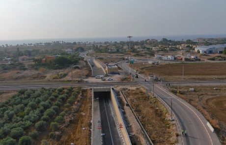 רכבת ישראל חנכה עוד פרויקט הפרדה מפלסית במסילת קו החוף המבטל את מפגש הכביש מסילה הסמוך לחוף דור 