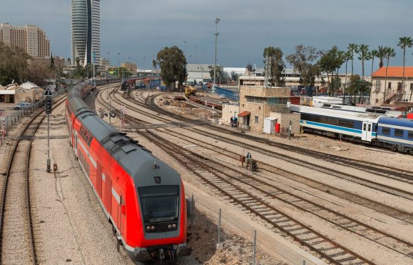 הרכבות חוזרות: בהנחיית שרת התחבורה רכבת ישראל תפעל לאורך כל הלילה