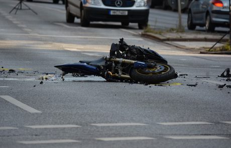 מה הם היתרונות בפנייה לשירותיו של עורך דין תאונות אופנוע?